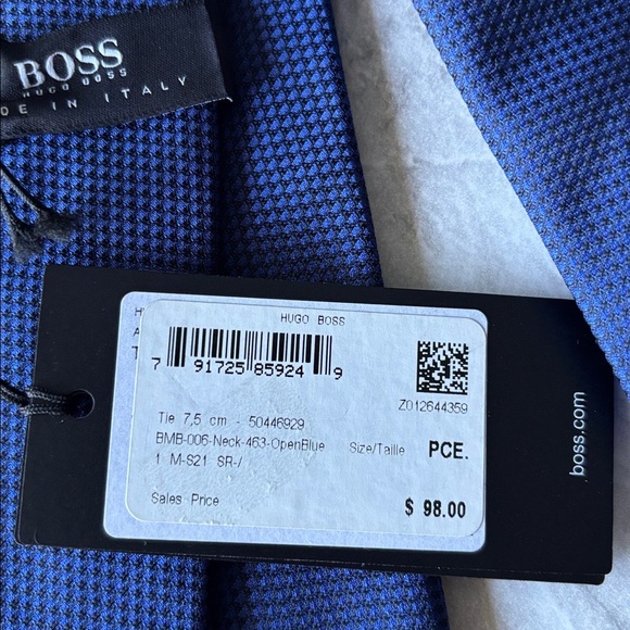NWT BOSS HUGO BOSS mens neck tie in open blue subtle pattern silk - Picture 4 of 6